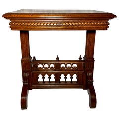 Antique French Renaissance Revival Mesa de nogal, circa 1890