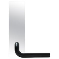 Zeitgenössischer minimalistischer Zeitmesser-Spiegel aus Glas und schwarzem Holz