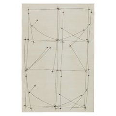 Rug & Kilim’s Mid-Century Modern Style Rug in White and Gray Geometric Pattern