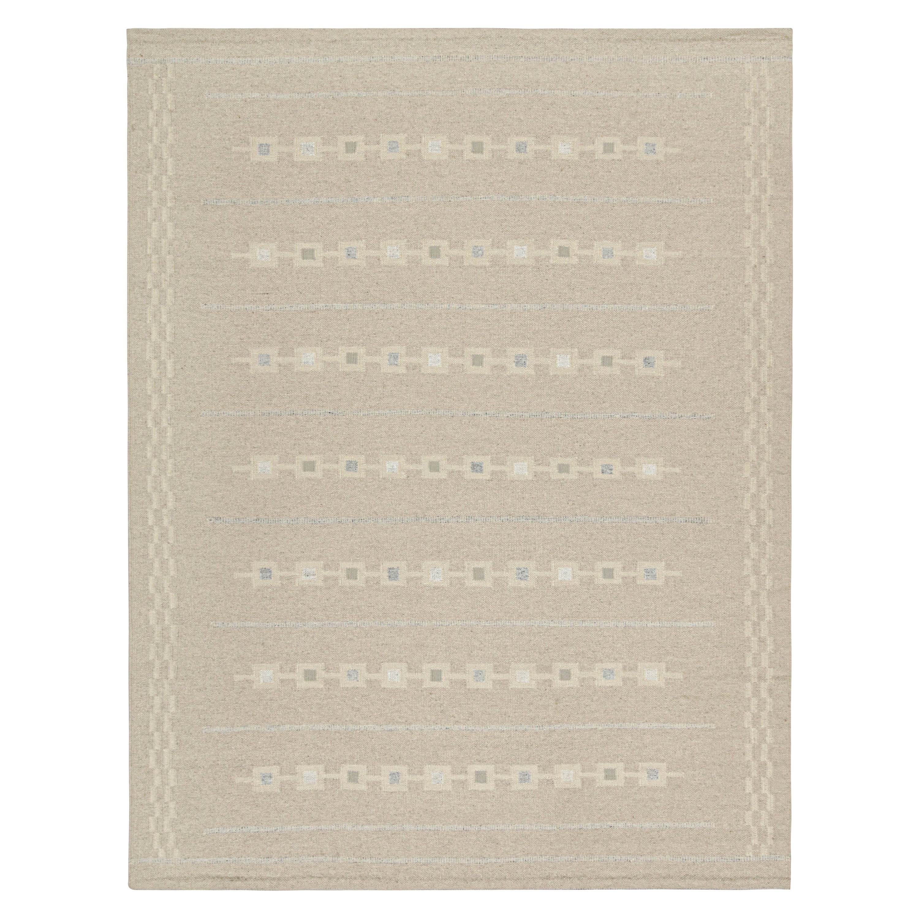 Rug & Kilim’s Scandinavian Style Kilim Rug in Beige and Grey Geometric Patterns For Sale