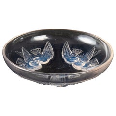 1928 René Lalique Bowl Nonnettes Opalescent Glass, Sparrows