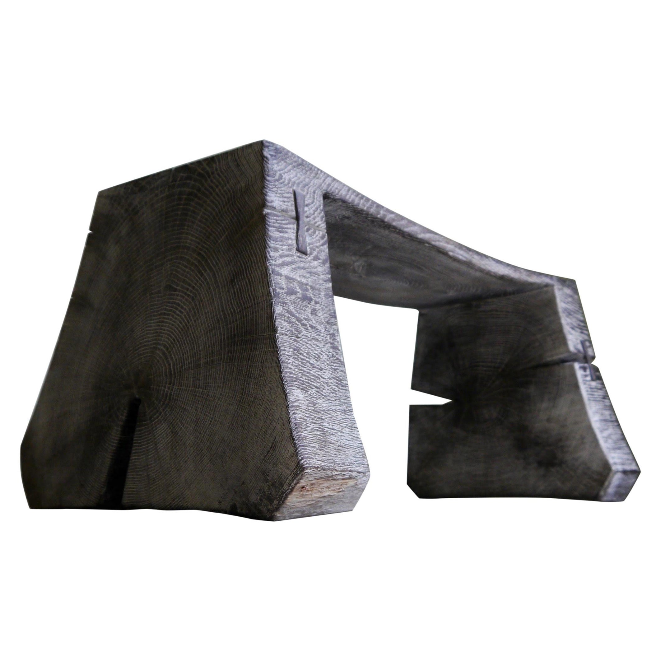 Banc en chêne bruni et chauffé de Fritz Baumann