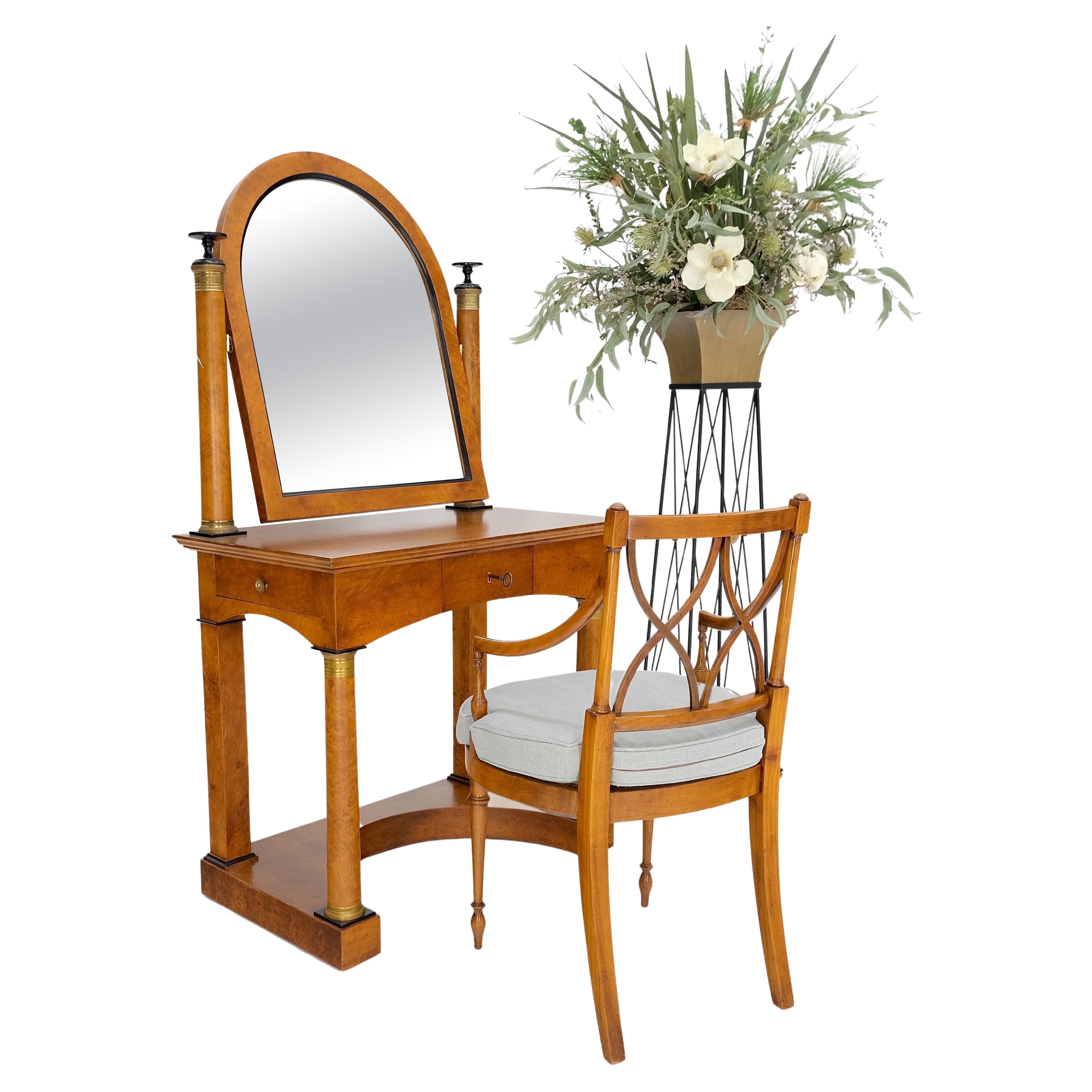 Miroir de table Biedermeier en bois de ronce avec assise en rotin assortie de chaise MINT !