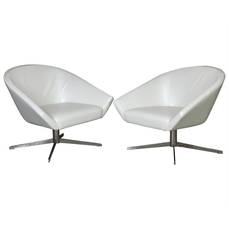 MidCentury Modern White Leather Lounge Chairs by Jeffrey for