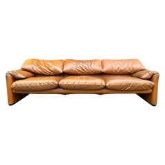 Vico Magistretti Maralunga Sofa,  three-seater sofa, in 70s leather, by Cassina