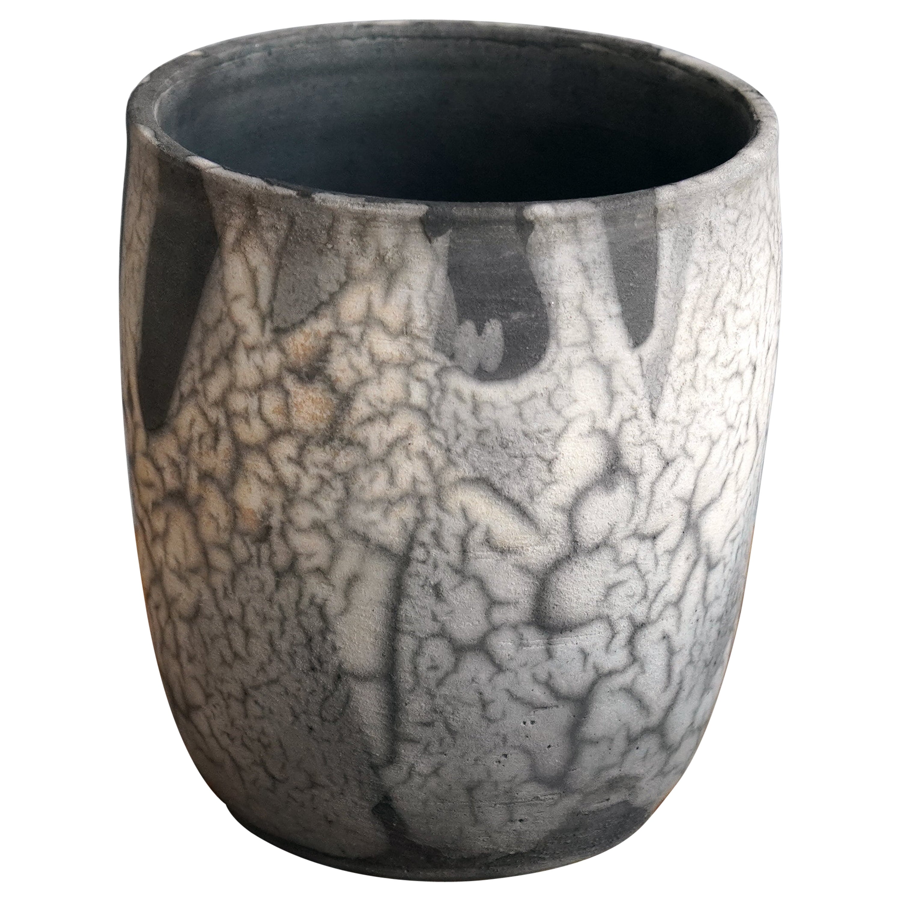 Shinsen Raku-Keramik-Vase – Rauch Raku – handgefertigtes Keramik-Geschenk im Angebot