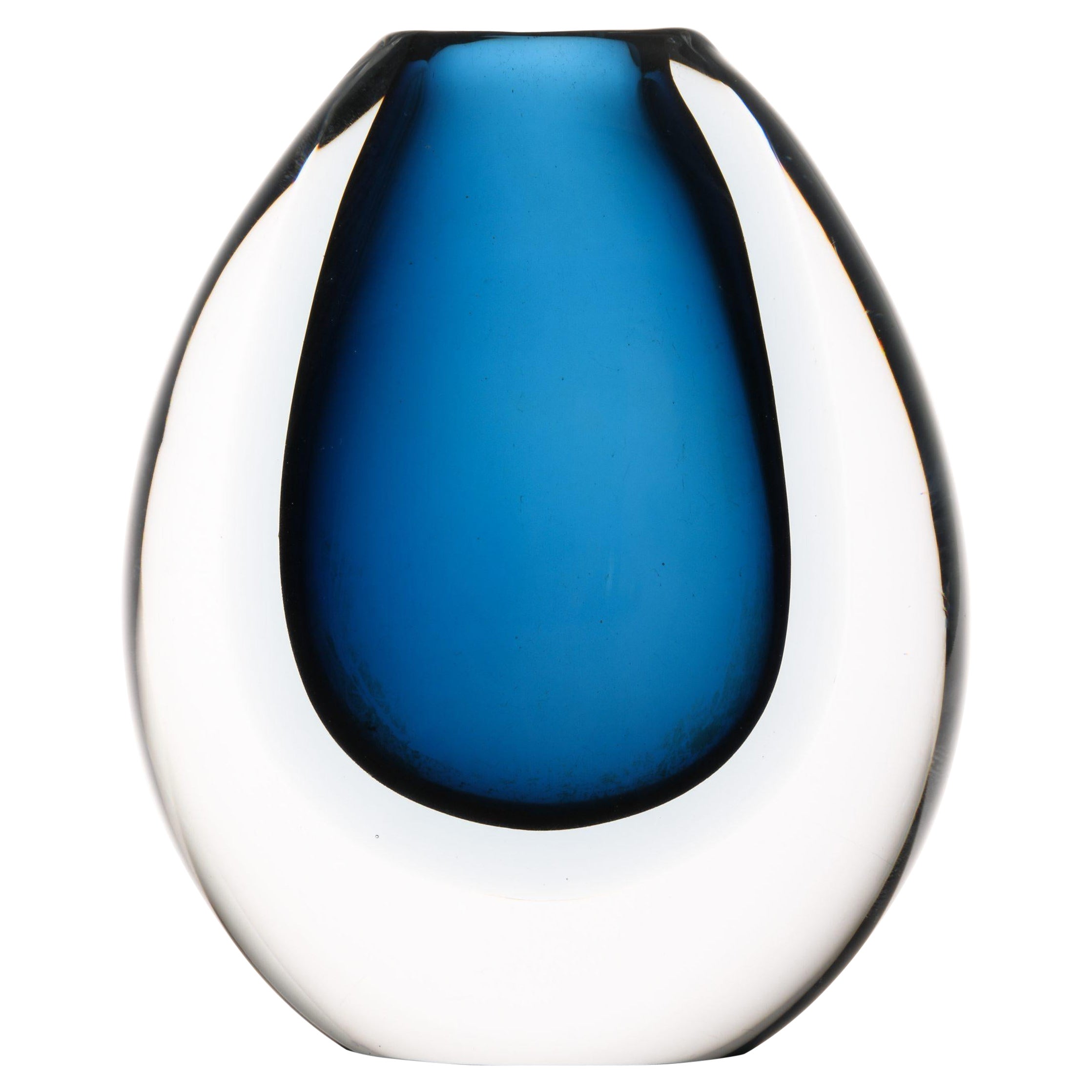 Vase en verre bleu foncé de Vicke Lindstrand, années 1960