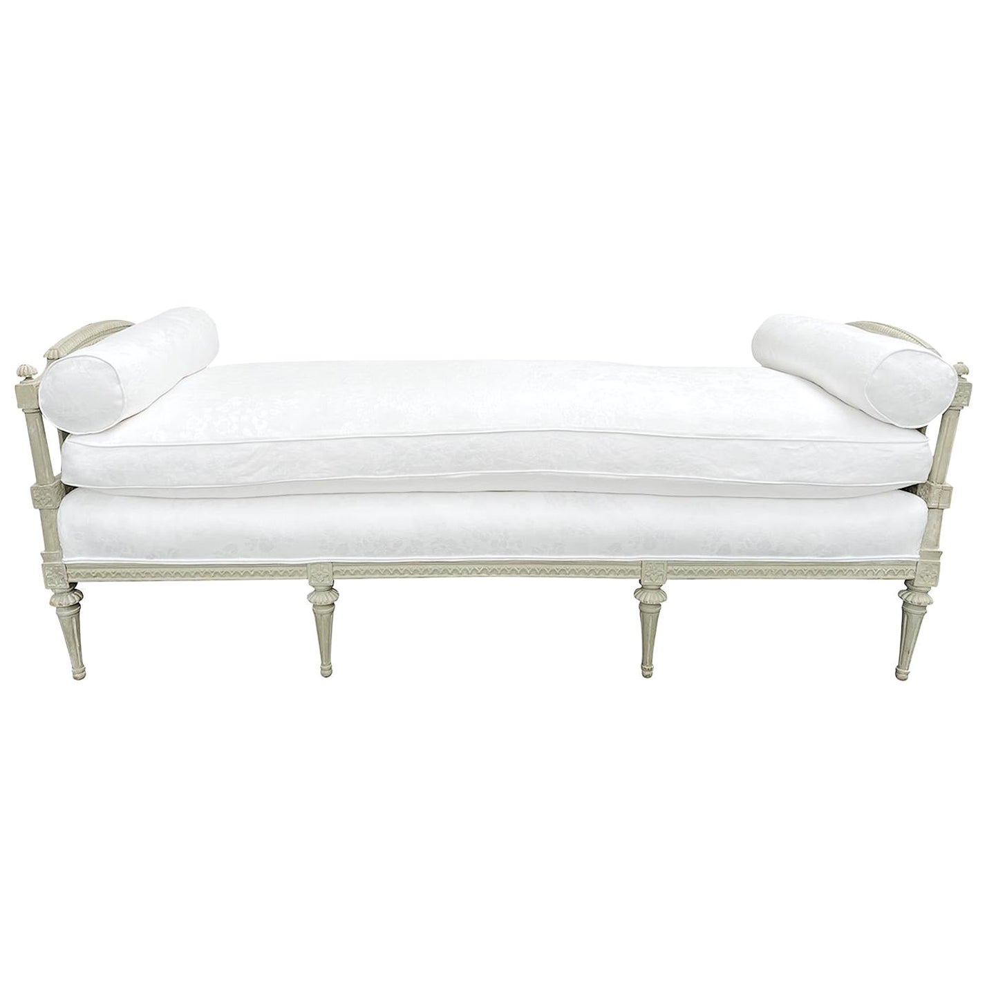 18th-19th Century White Swedish Gustavian Pinewood Daybed, Antique Sofa Bench For Sale