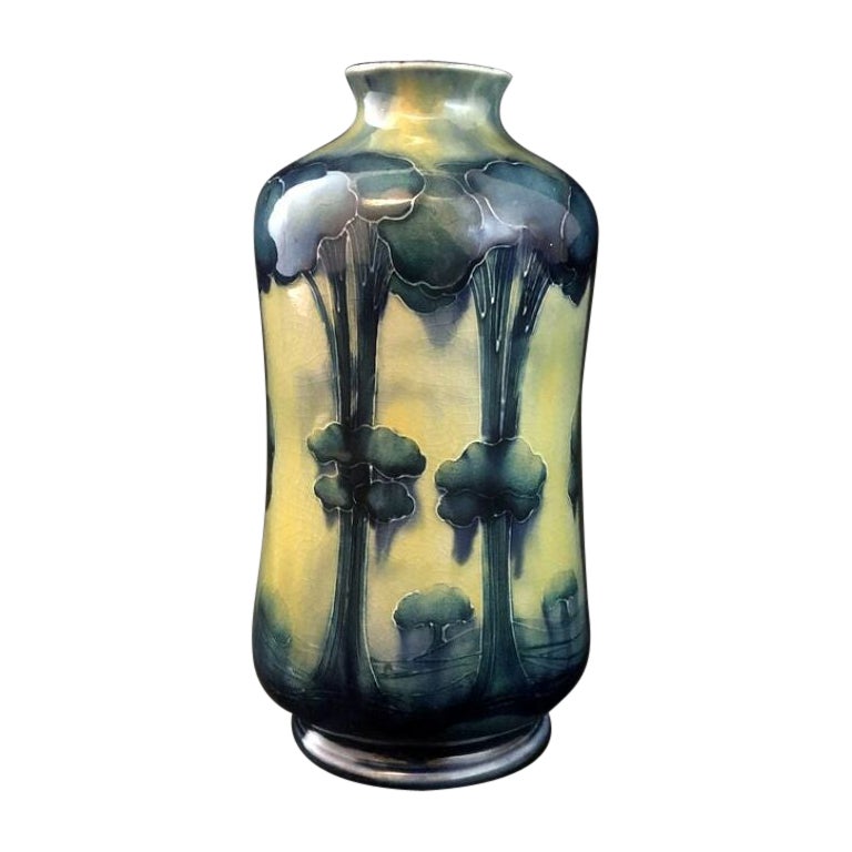 Vase de William Moorcroft, vers 1905