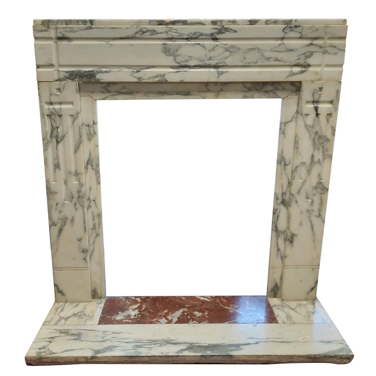 Vintage Decò Mantle Fireplace in Veined White Marble, Early 1900s Italy For Sale