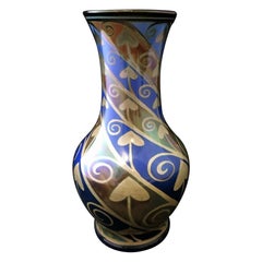 Pilkingtons Lüster-Vase mit kühnen Liebesherzen, dekoriert, 1913