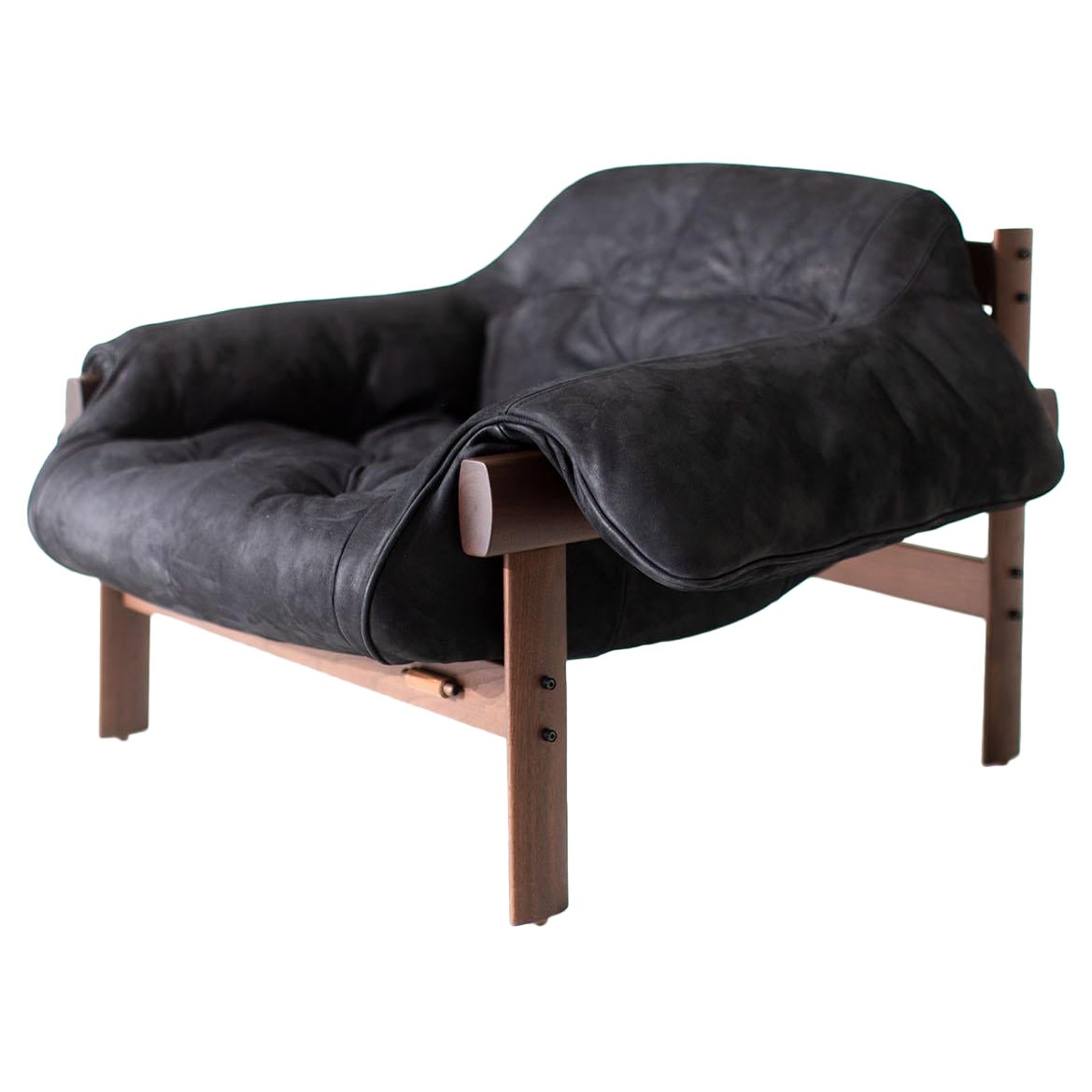 Fauteuil de salon artisanal, fauteuil de salon en cuir, cuir noir et noyer, moderne