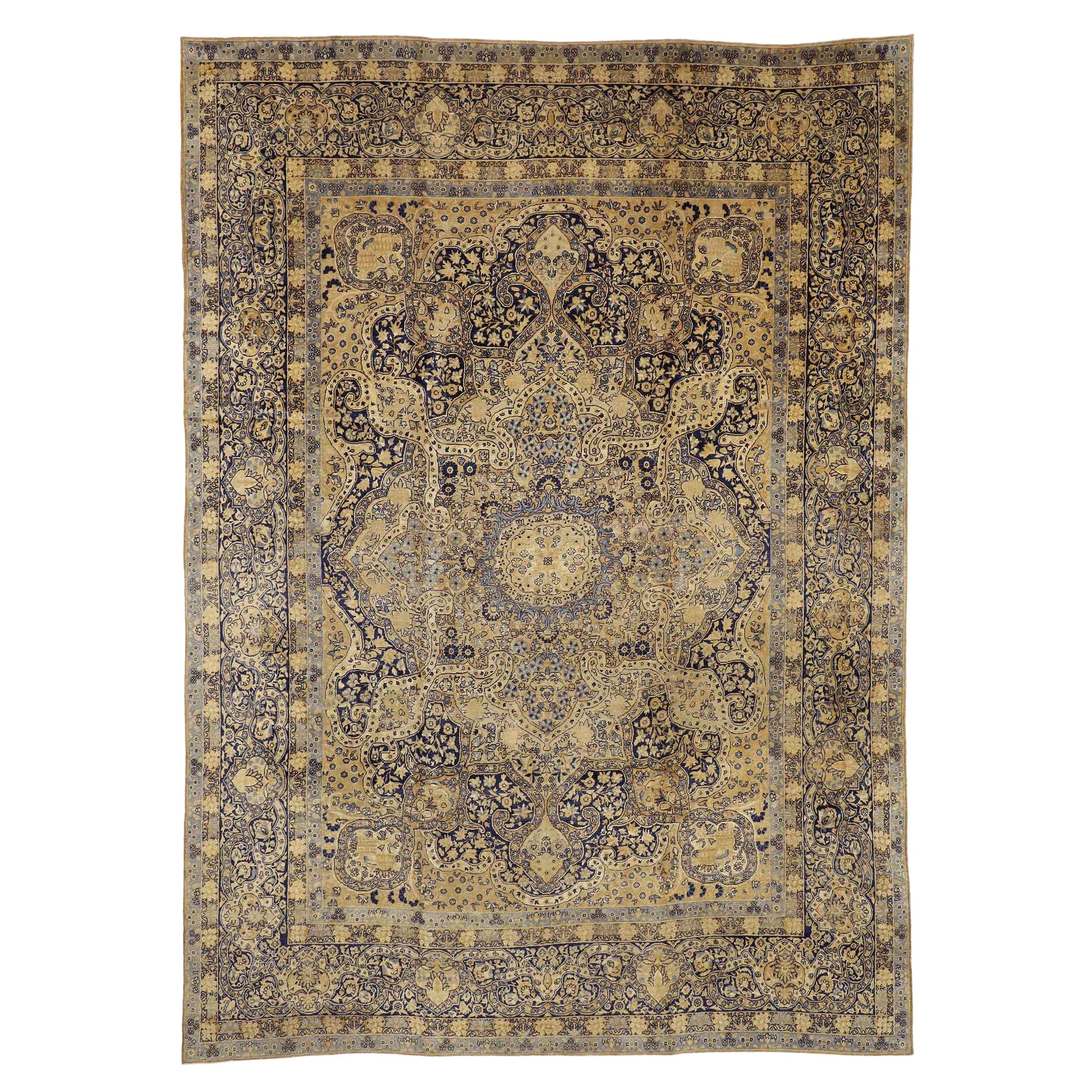 Antiker persischer Yazd-Teppich, zeitlose Eleganz trifft auf willkommene Informalität