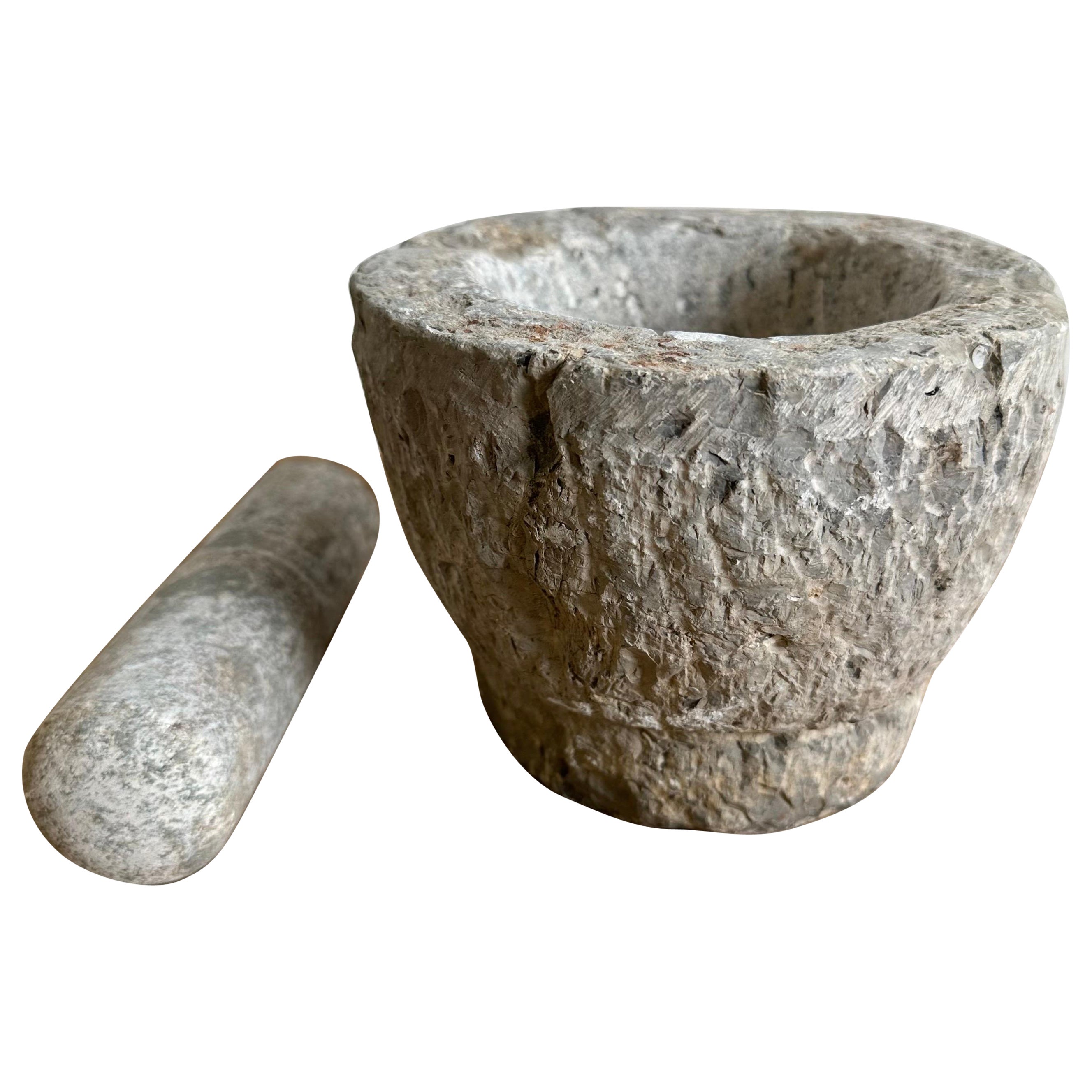 Vintage Stein Mörser Schüssel und Stößel Set im Angebot bei 1stDibs