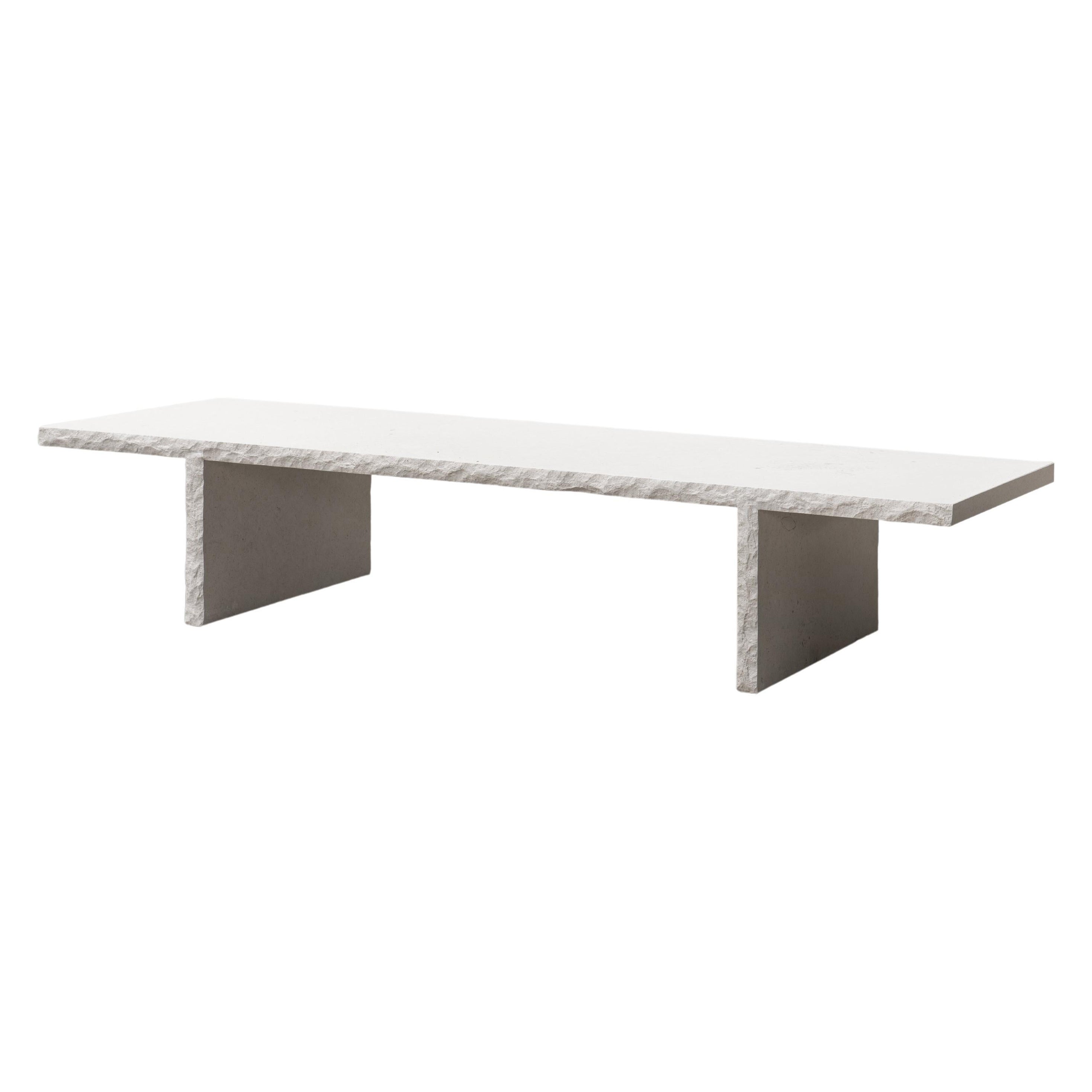 Table basse en pierre bourgogne sculptée, Fruste de Frederic Saulou en vente