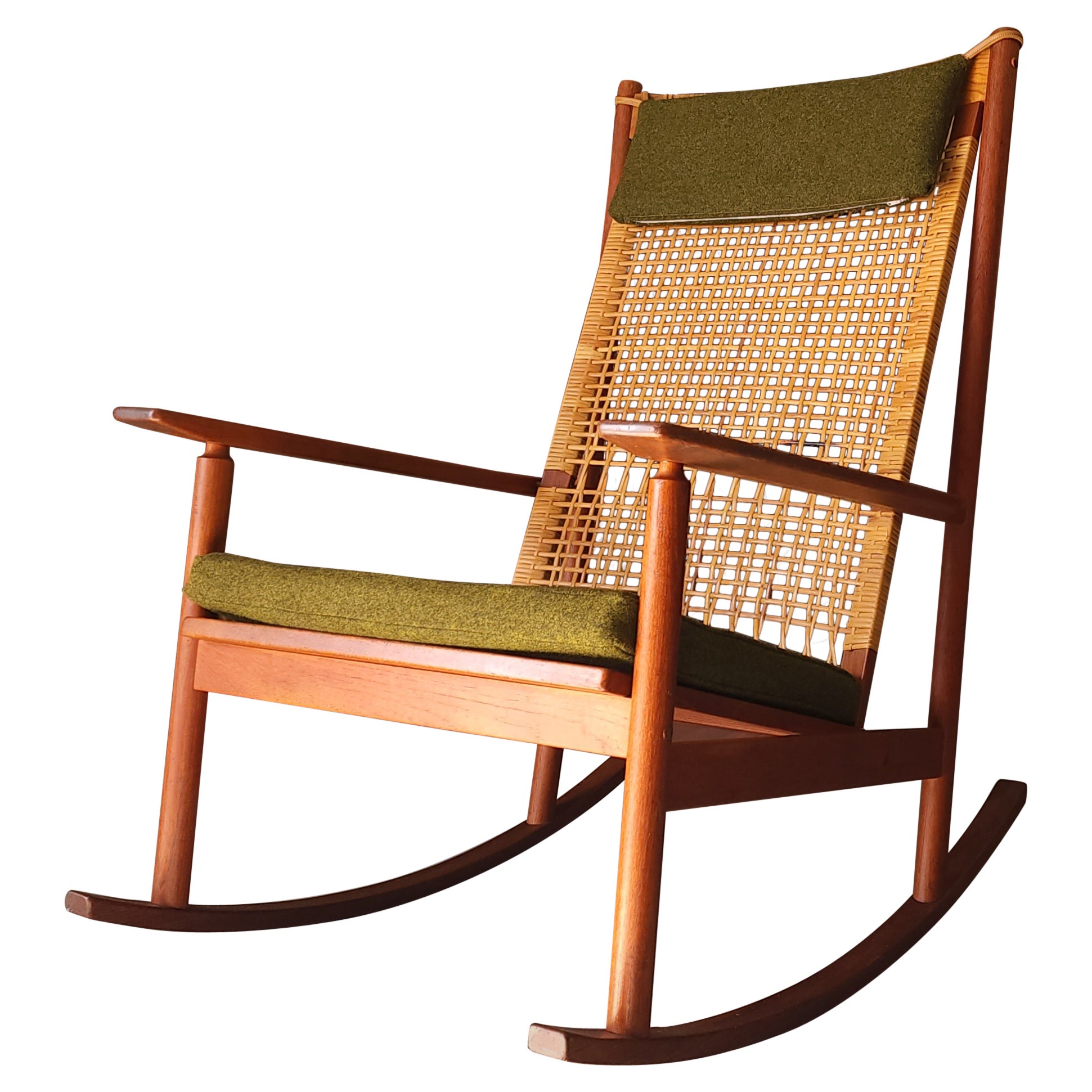 Hans Olsen for Juul Kristensen 532-a Rocking Chair For Sale