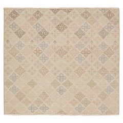 Vintage Zeki Müren Teppich in Beige mit geometrischen Mustern von Rug & Kilim