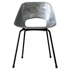 Chaise de salle à manger en aluminium coulé des années 1950 de Pierre Guariche pour Steiner