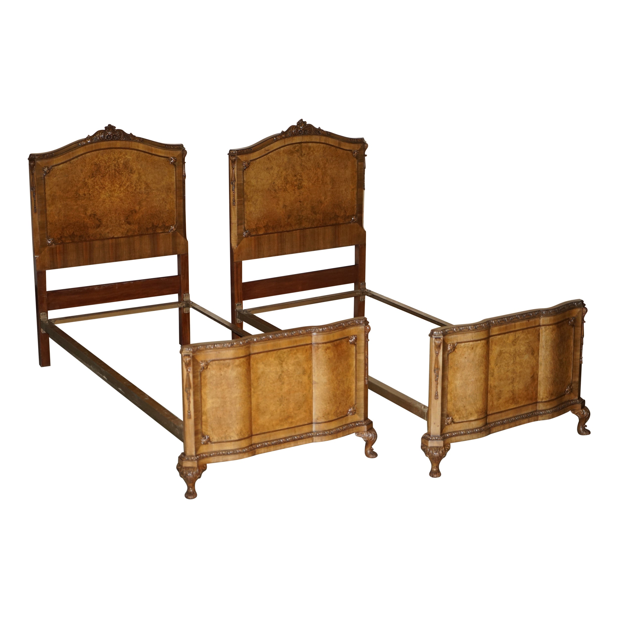 Pair of Antique Burr Walnut circa 1900 Single Bedsteads Bed Frames Part Suite For Sale