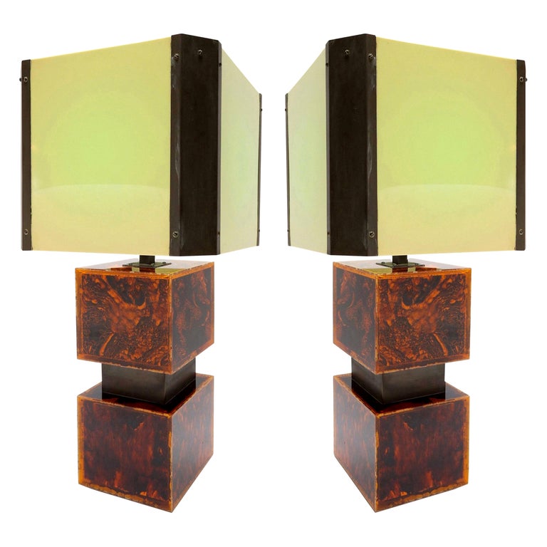 Pair of French Tortoise Shell Pattern Acrylic Table Lamps, 1970s For Sale