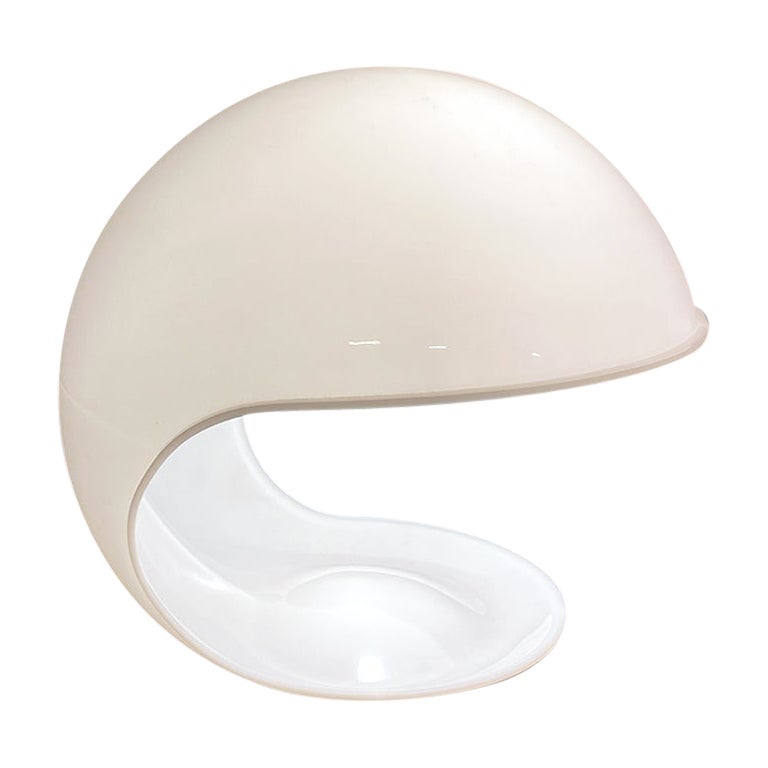 Italian Modern Single White Plastic Shell Foglia Lamp by Elio Martinelli, 1970s For Sale