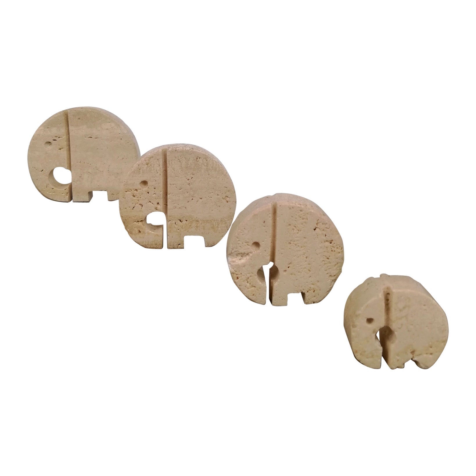 Set of travertine paperweights Elephants attributed to the Fratelli Mannelli For Sale