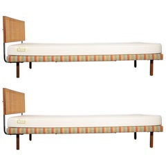 Retro Richard Schultz Pair of Single Beds for Knoll, Will Also Serve as a King Bed