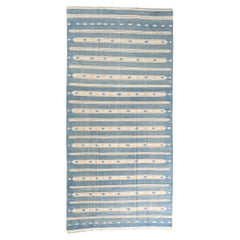 Vintage Dhurrie Flat Weave à rayures bleues et Off-White par Rug & Kilim