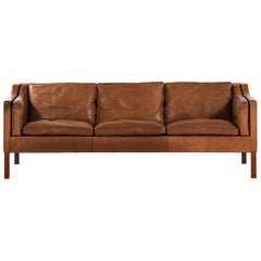 Sofa aus Teakholz und Originalleder Modell 2213 von Børge Mogensen, 1963