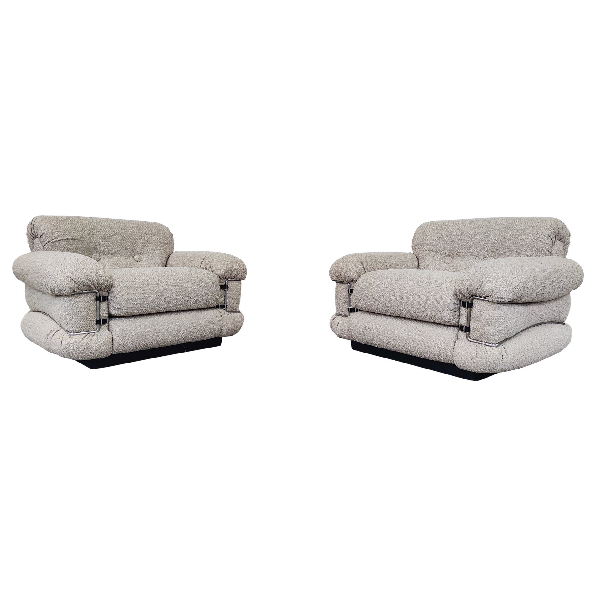 Paire de fauteuils italiens modernes du milieu du siècle dernier, tapisserie neuve en tissu bouclé beige