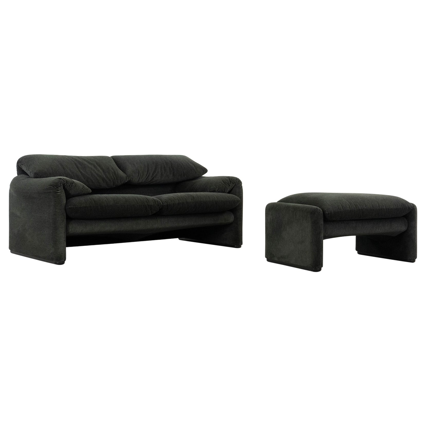 Cassina Maralunga 2-Seat Sofa by Vico Magistretti with Ottoman For Sale at  1stDibs