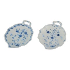 Bing & Grøndahl, Kipling, a pair of dishes with handles in porcelain