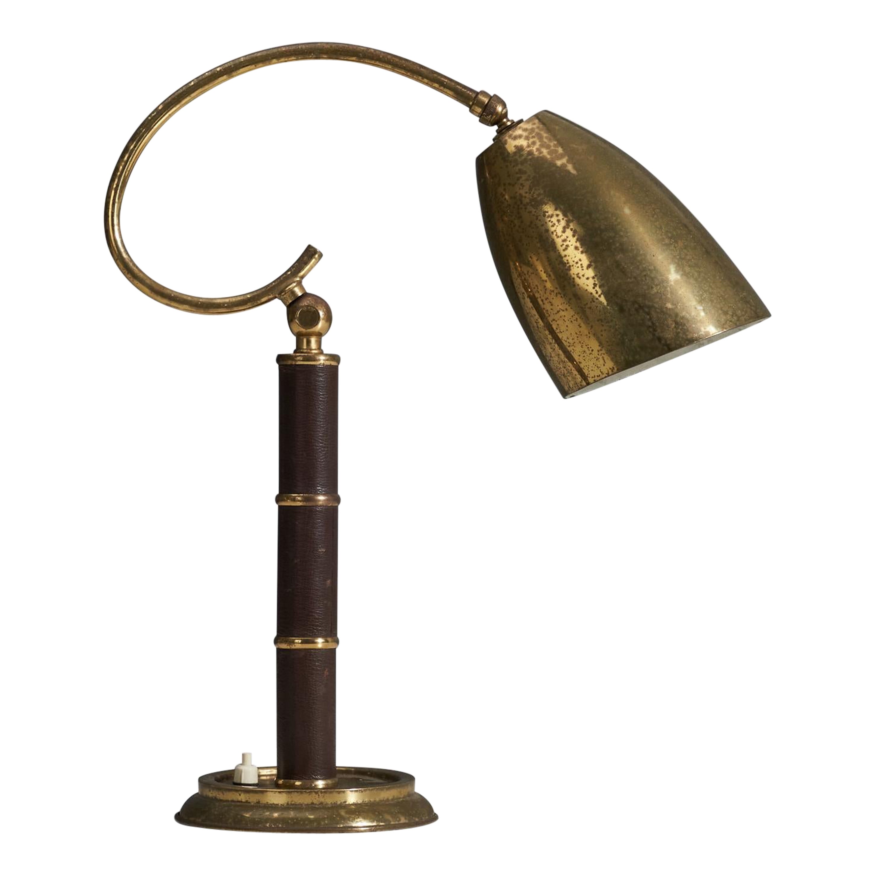 Italian Designer, Adjustable Table Lamp, Brass, Leather, Italy, 1940s For Sale