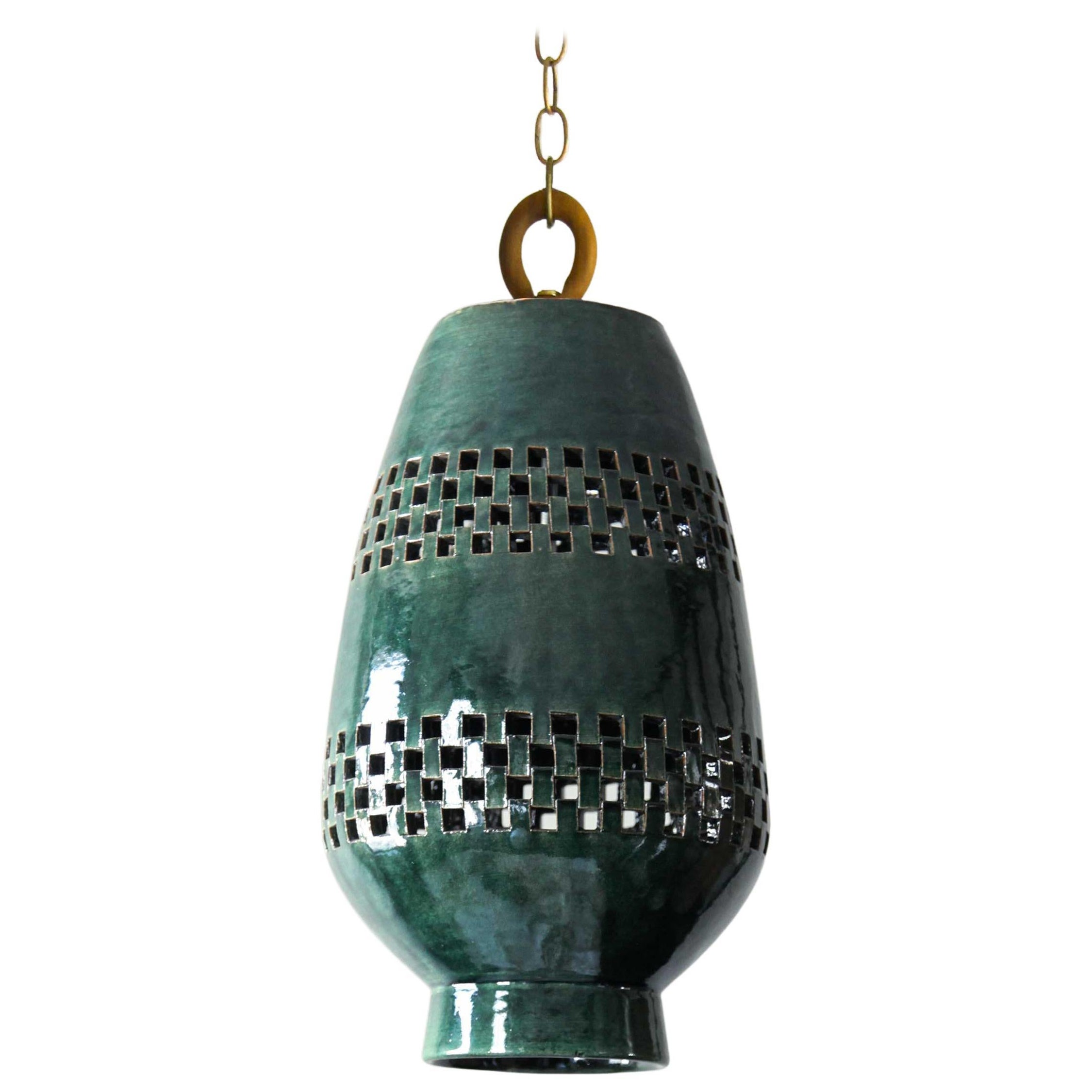 Lampe à suspension en céramique émeraude de taille moyenne, laiton vieilli, collection Ajedrez Atzompa
