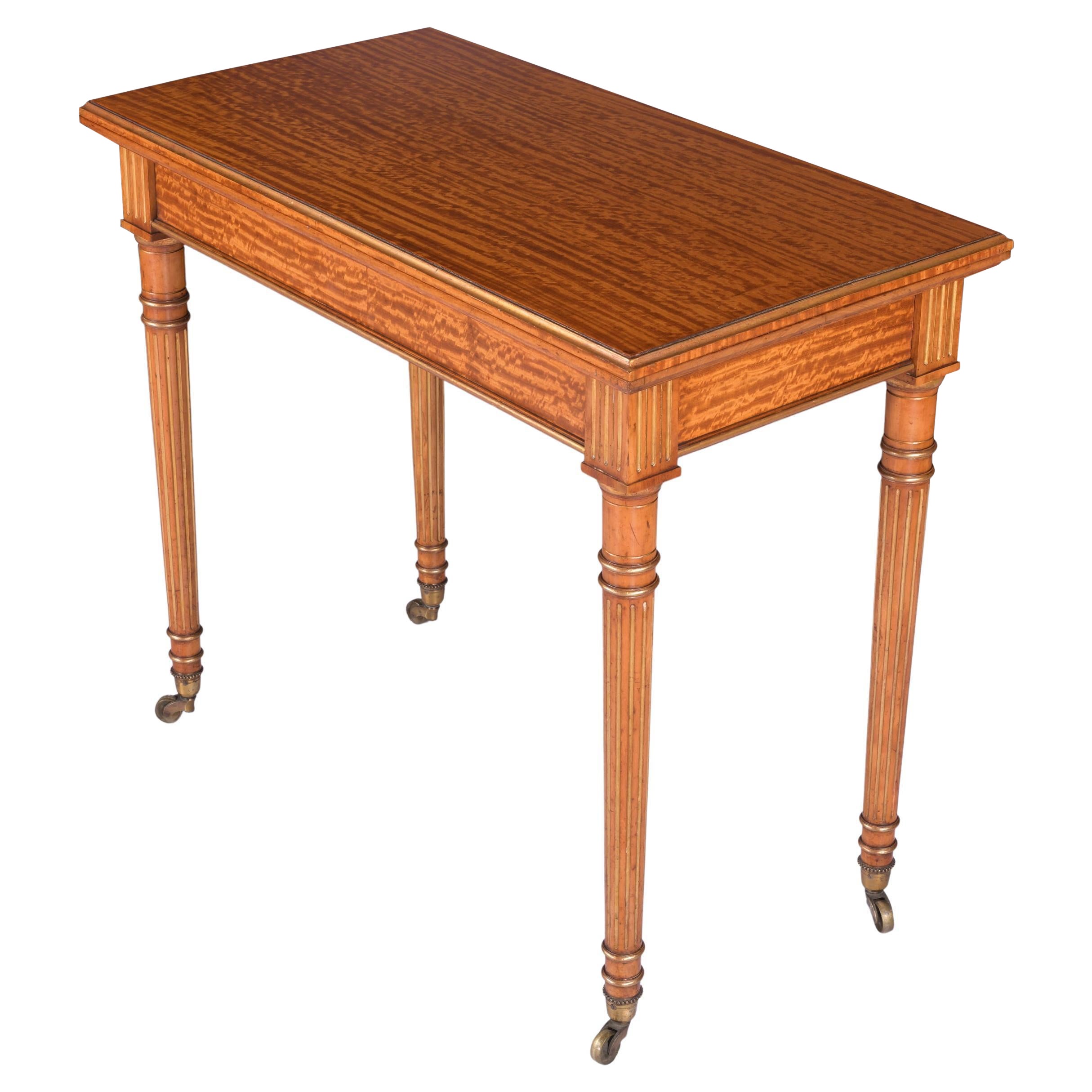 Table de jeu en bois de satin et partiellement dorée du 19ème siècle par Holland & Sons en vente