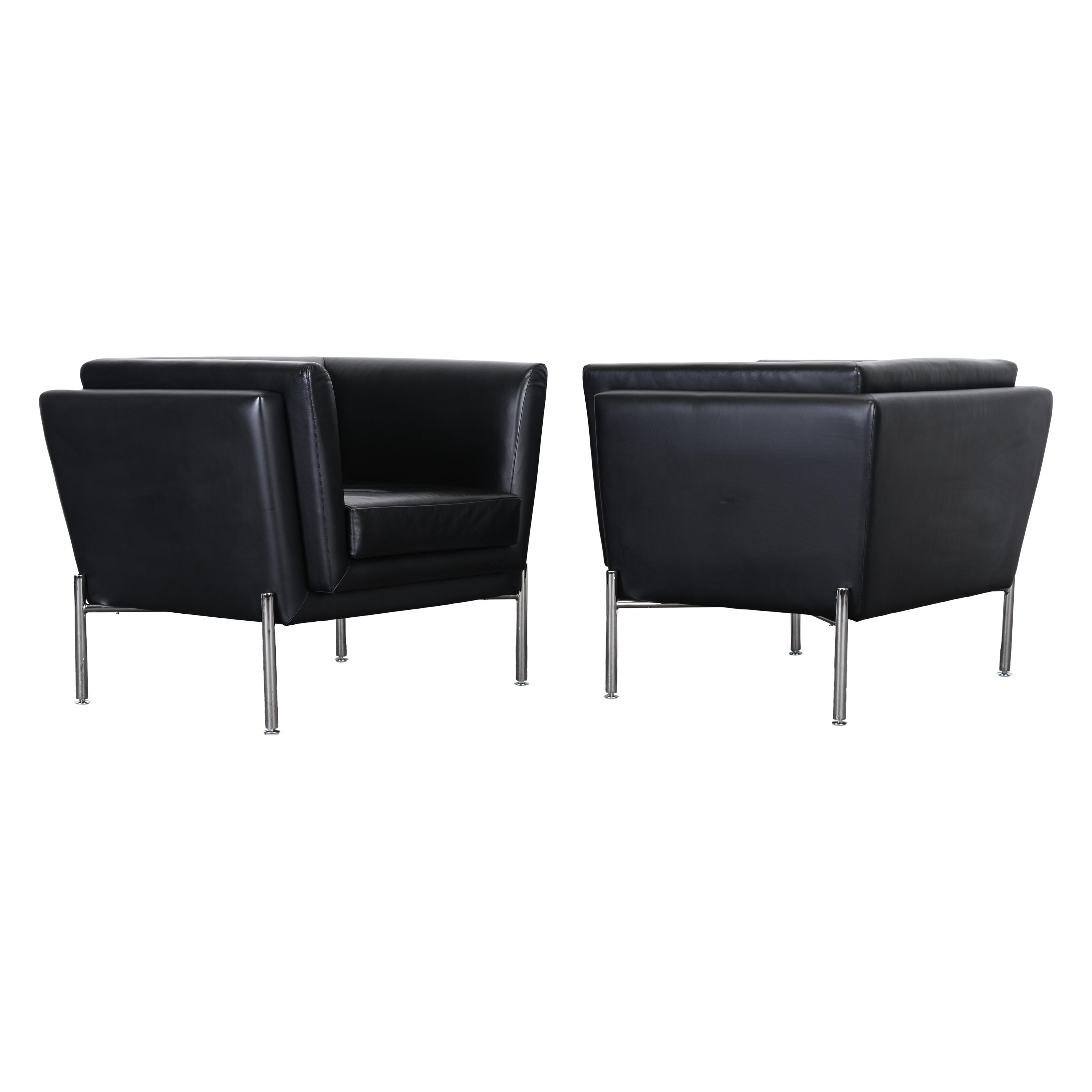 Pair of Leather and Stainless Steel Lounge Chairs by Brueton, 20th Century For Sale