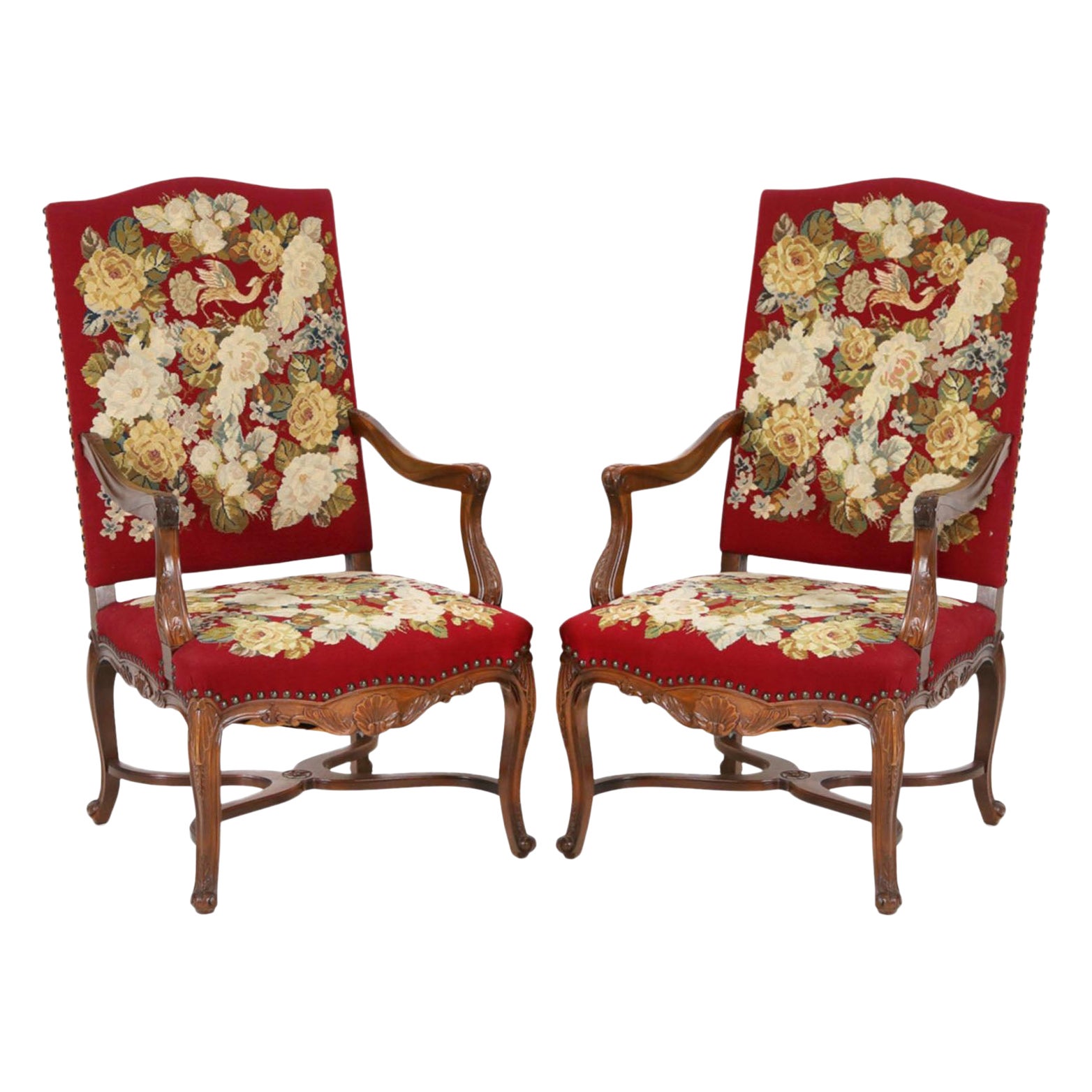 Paire de fauteuils baroques avec magnifique tapisserie brodée en vente