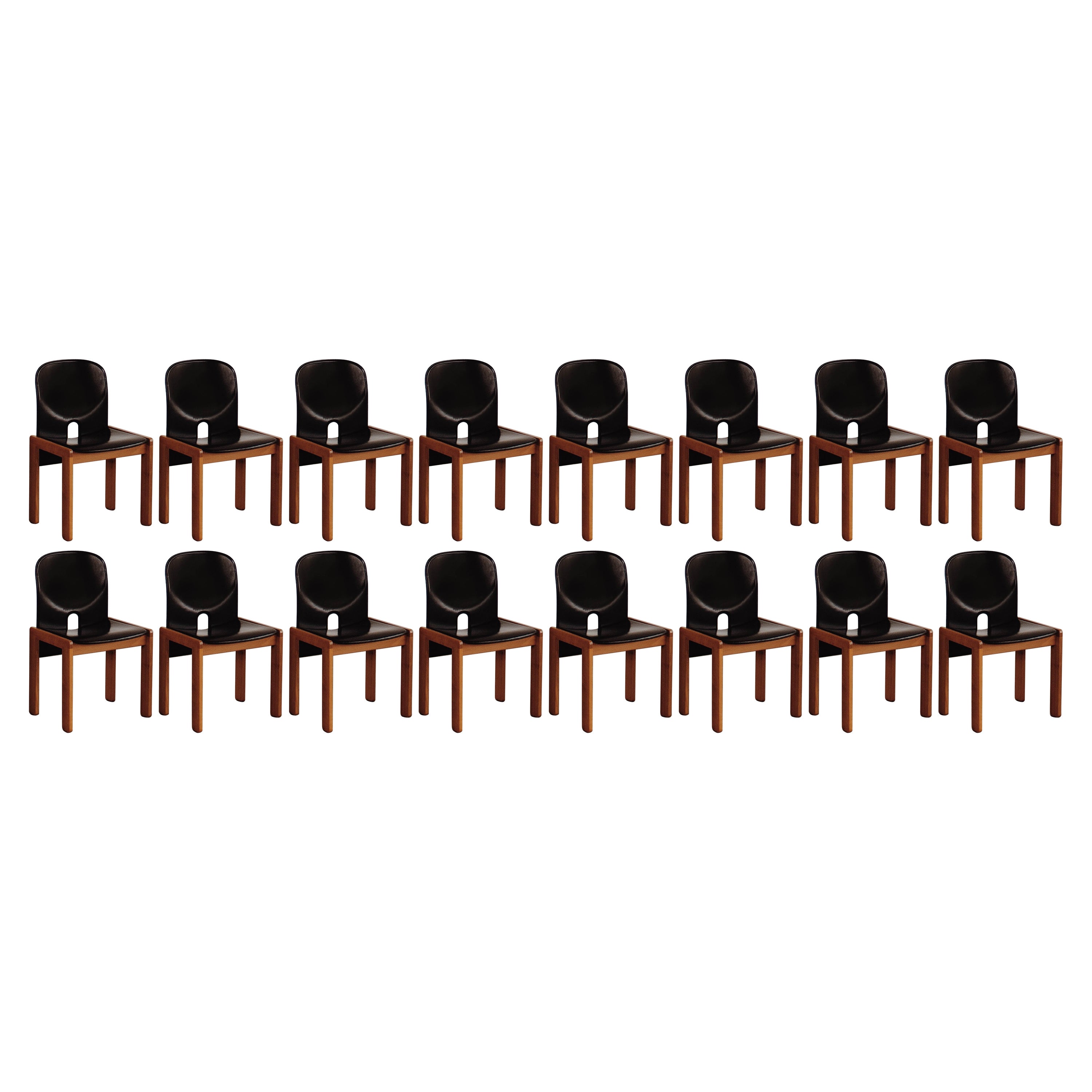 Esszimmerstühle „121“ von Afra & Tobia Scarpa für Cassina, 1965, Satz von 16 Stühlen im Angebot