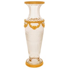 Vase français du 19ème siècle de style Louis XVI en cristal et bronze doré de Baccarat