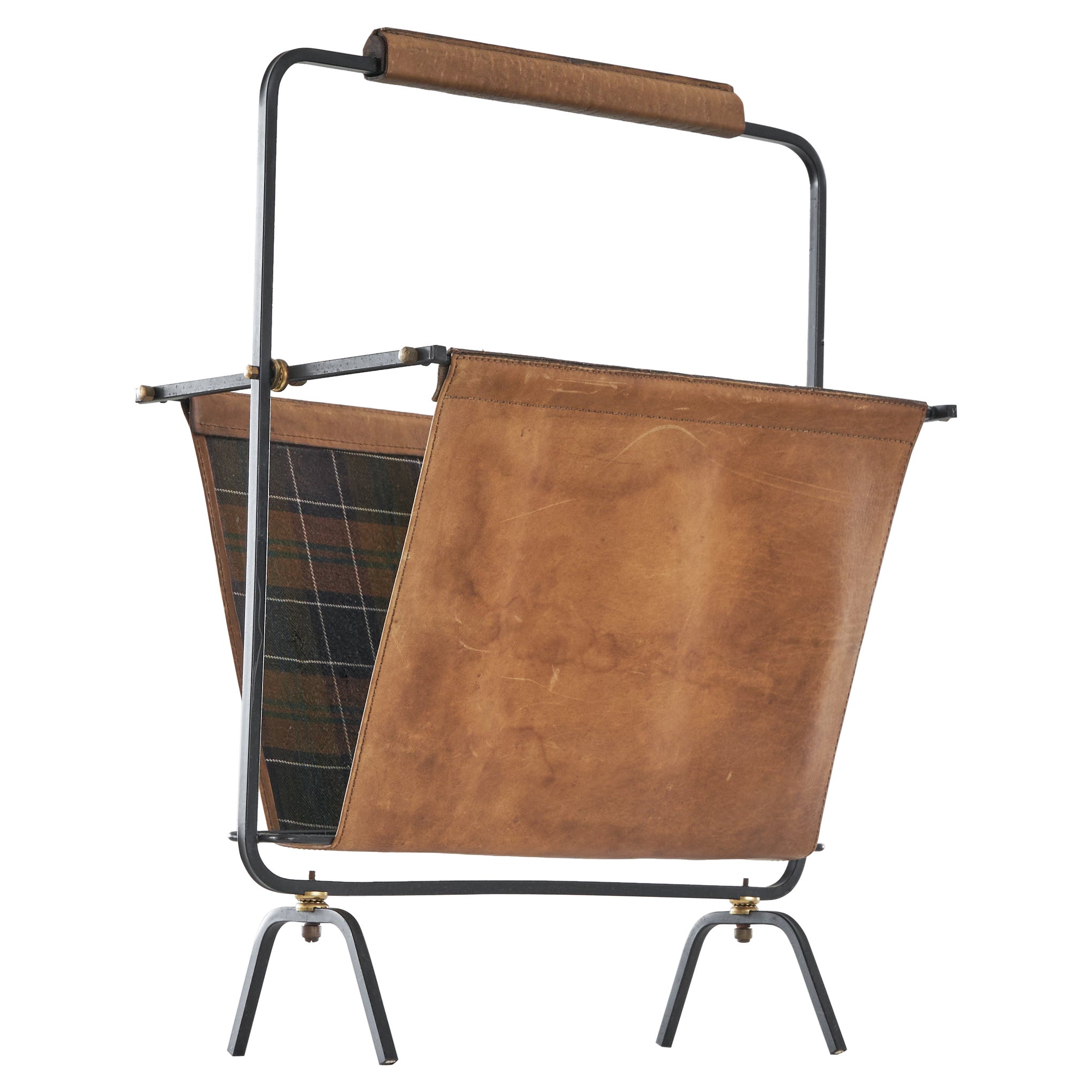 Mid-Century Magazine Rack in Patinated Cognac Leather, Brass and Metal, 1950s For Sale