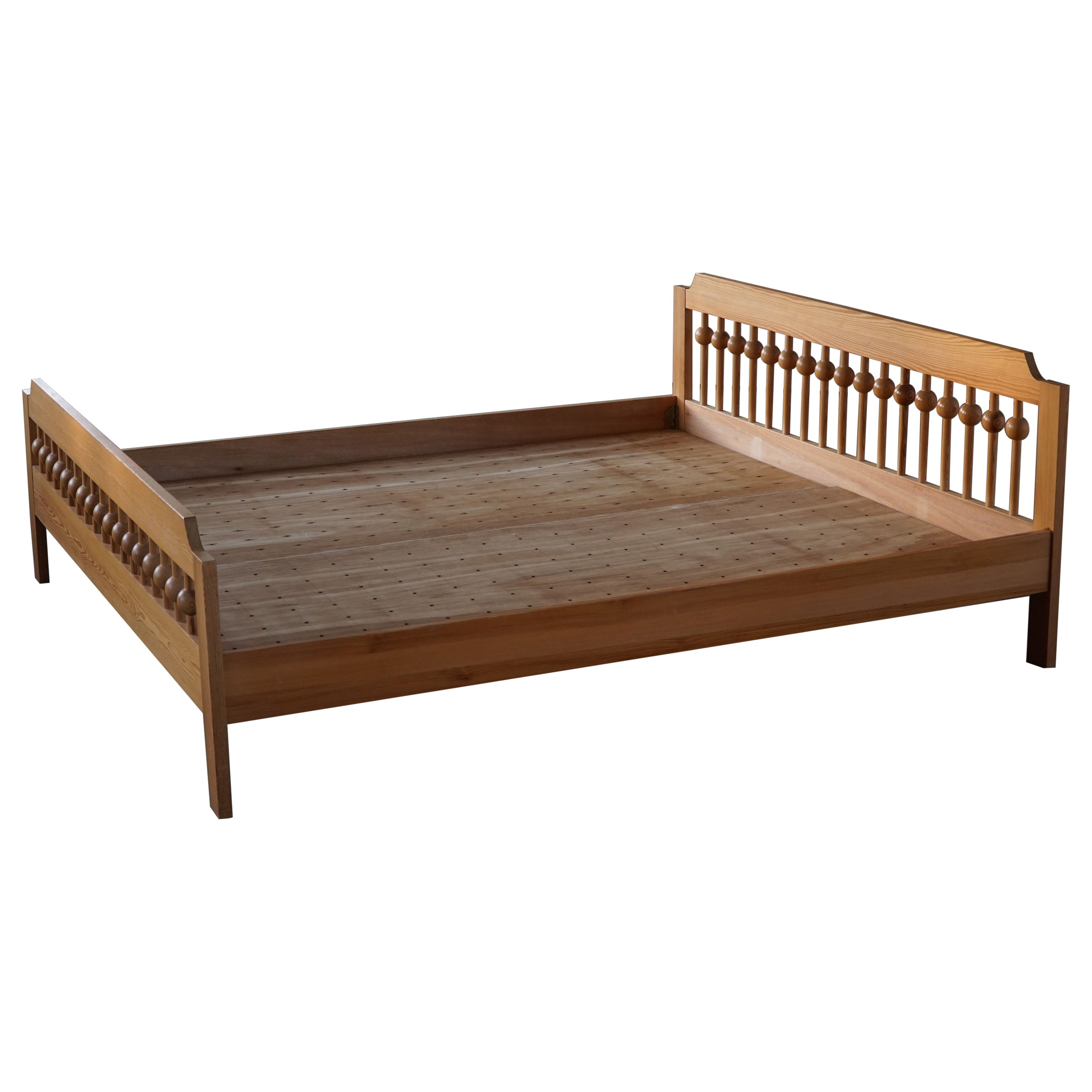 Swedish Modern Sculptural Bed in Pine, Made by Sven Larsson, 1960s For Sale