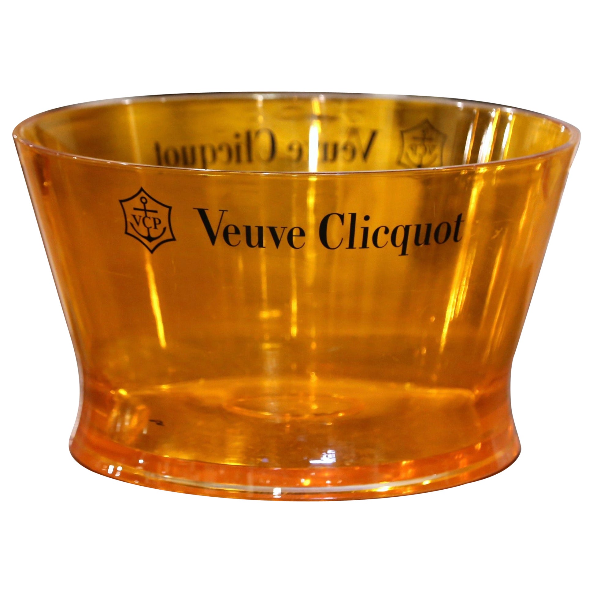 Französischer sechsflammiger Champagner-Kühler aus orangefarbenem Acryl „Veuve Clicquot“ 