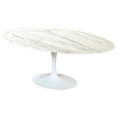 20th Century Eero Saarinen Knoll Table mod Tulip in Calacatta Marble, 70s