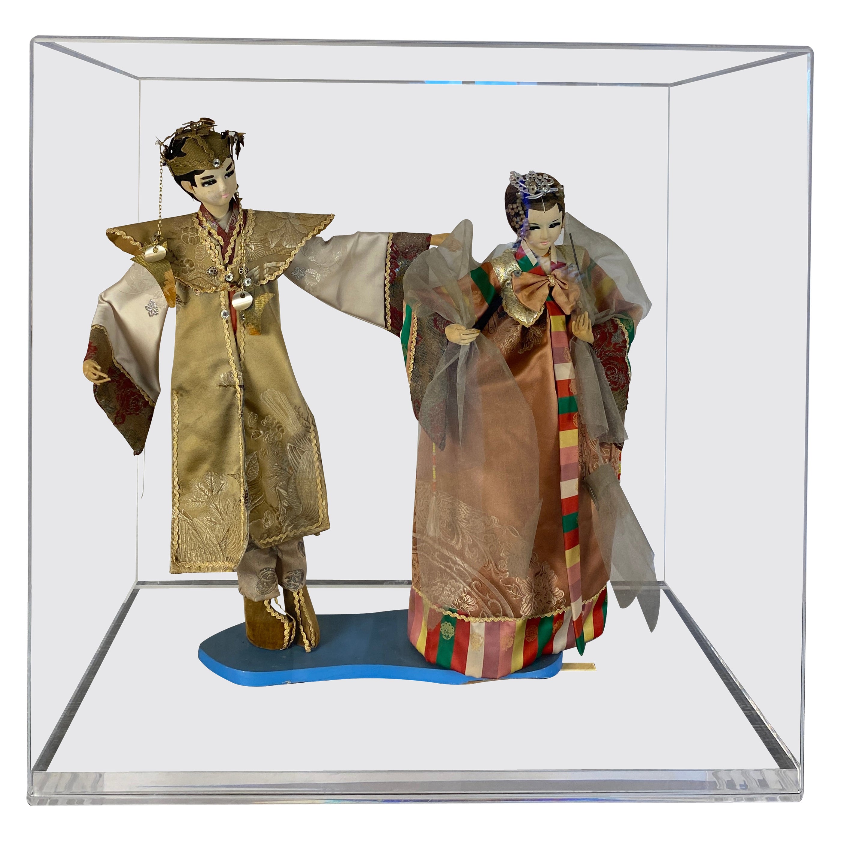 Paire de poupées marionnettes orientales du 20e siècle avec costumes de soie originaux 