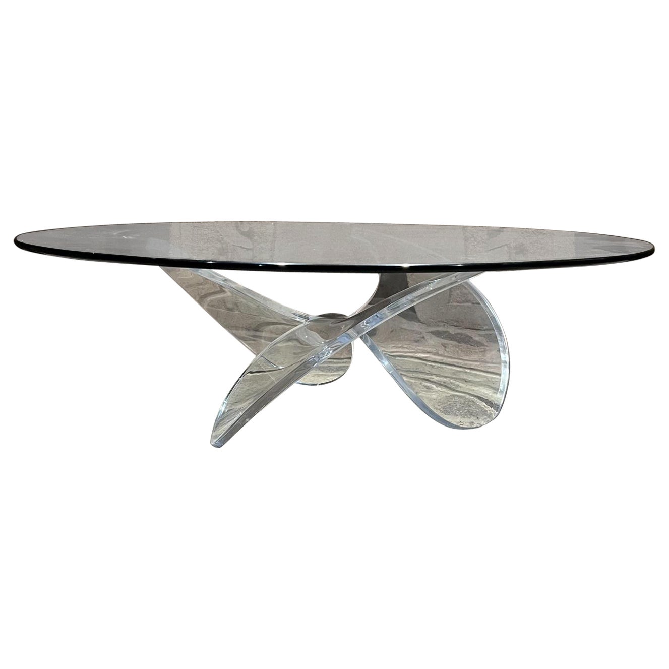 1970s Curved Lucite Round Coffee Table Propeller Style of Knut Hesterberg For Sale