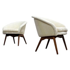 Milo Baughman Midcentury Petite Lounge Chairs in Boucle + Walnut, Thayer Coggin