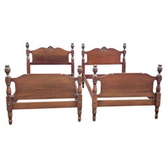 Pair of 1950s Staton Trutype Certified Genuine Mahogany Pineaple Twin Size Beds