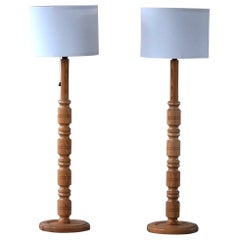 Pair of Sculptural Scandinavian Modern Floor Lamps in Solid Pine, 1970s