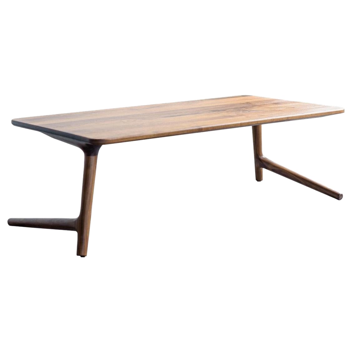 Table basse en noyer par Fernweh Woodworking en vente