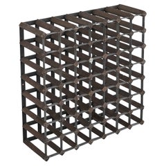 Iconico portabottiglie da 49 bottiglie di Farrow & Jackson in metallo e Wood